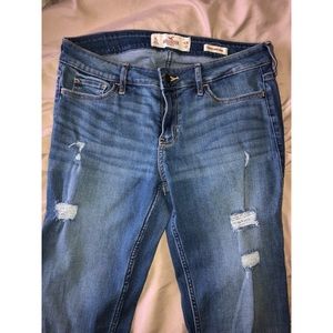 Low rise super skinny ripped jeans